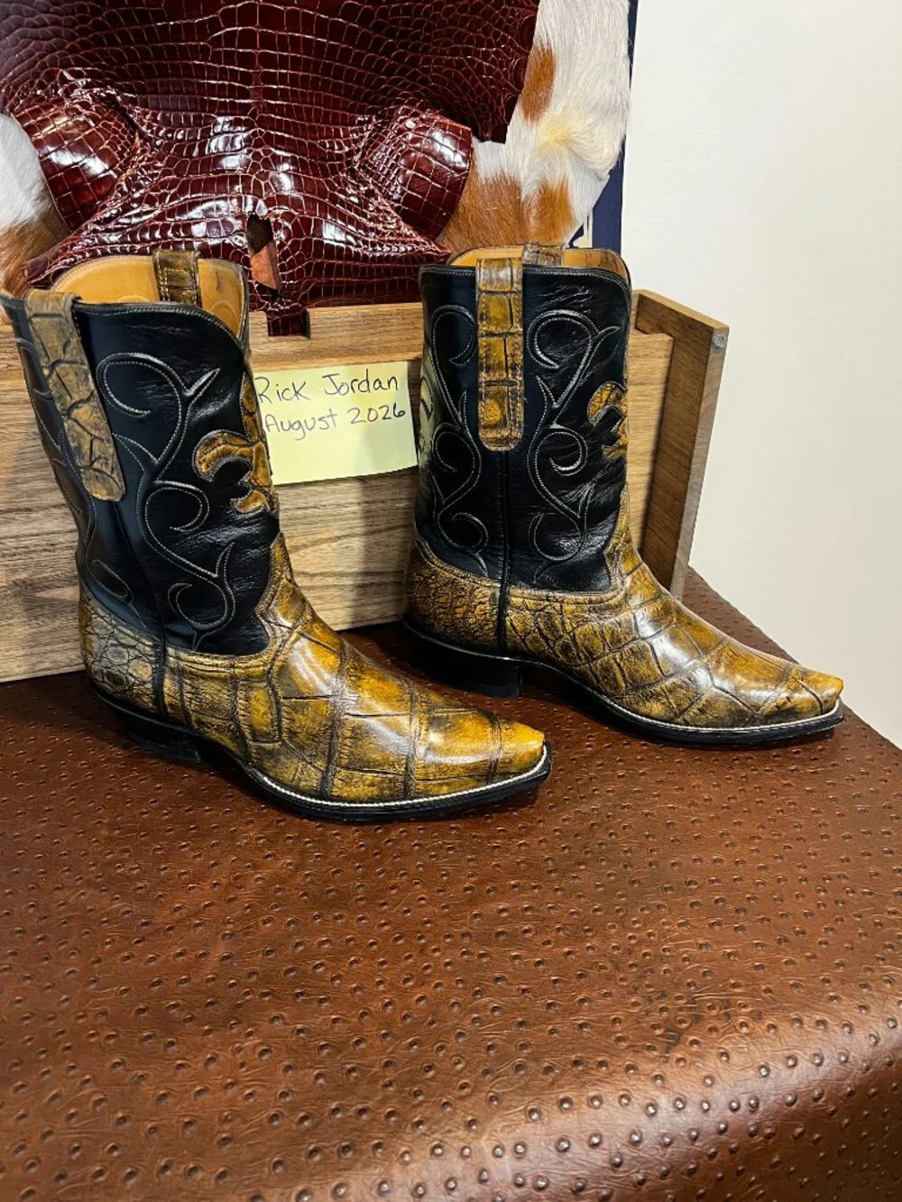 Custom Giant American Alligator Scaled Cowboy Boots in Men's Size 11D